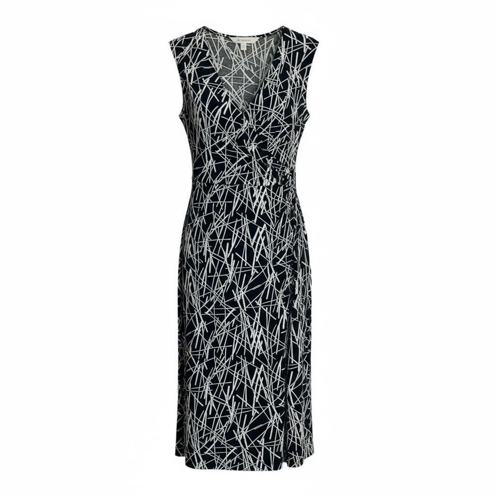 Elegant Black and White Patterned Dress